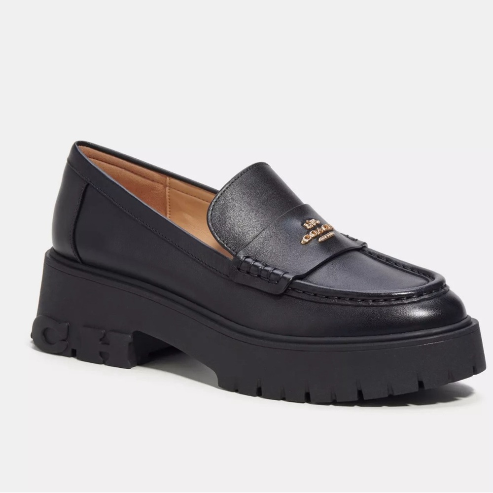 Brand new in box Coach Ruthie Loafers. Black size 5.
